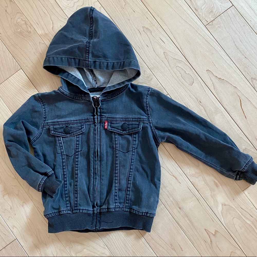 Levi's kids hooded jean jacket in charcoal gray
